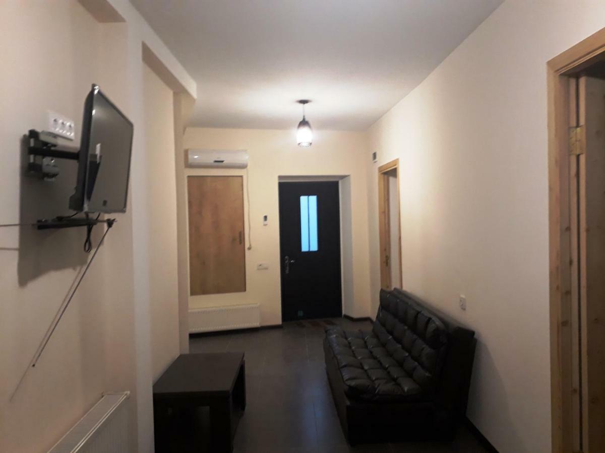 2 Bedroom Apartment In Chugureti Tiflis Dış mekan fotoğraf