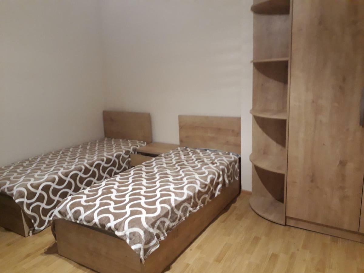 2 Bedroom Apartment In Chugureti Tiflis Dış mekan fotoğraf